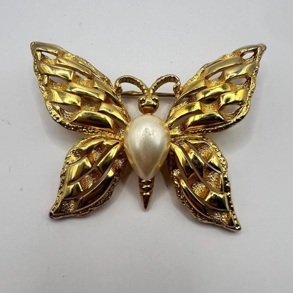 Vintage LR Gold Butterfly Brooch Faux Pearl